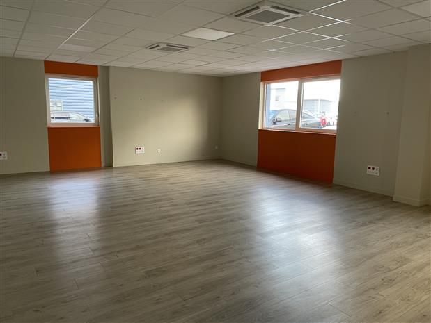 Local d'activités Vente/Location 01360 BELIGNEUX