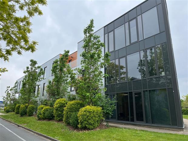 Bureau Location 59810 LESQUIN