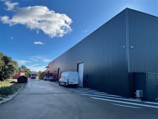 Local d'activités Location 83870 SIGNES