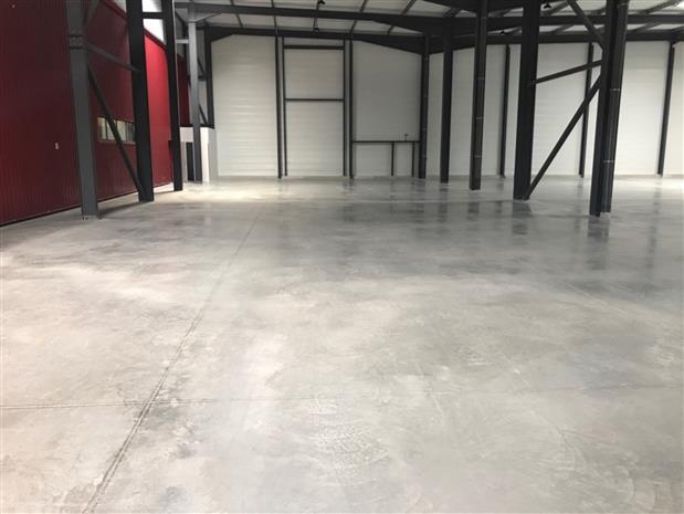 Local d'activités Location 83870 SIGNES