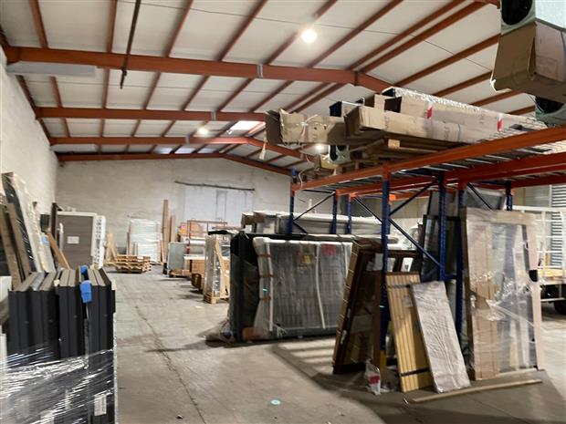 Local d'activités Location 83170 BRIGNOLES