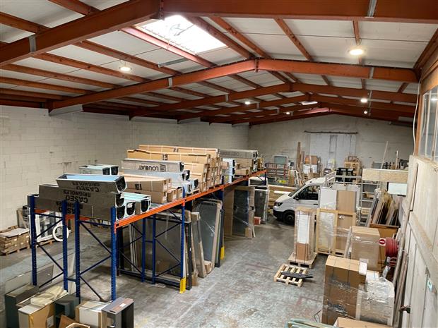 Local d'activités Location 83170 BRIGNOLES