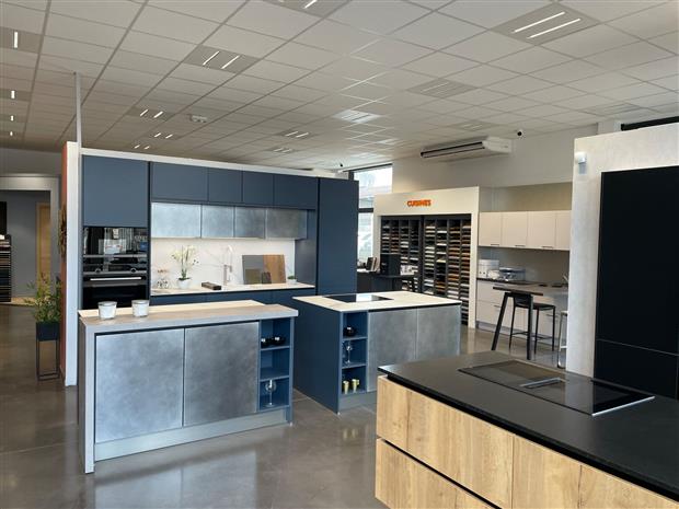 Local d'activités Location 83170 BRIGNOLES