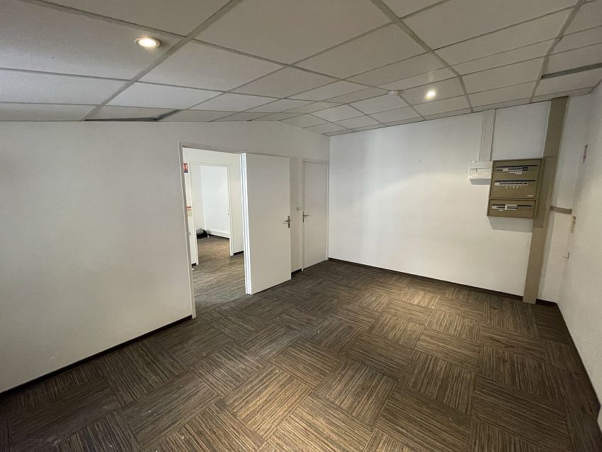 Bureau Location 83000 TOULON