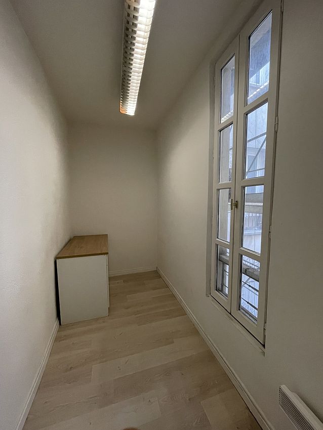 Bureau Location 83000 TOULON