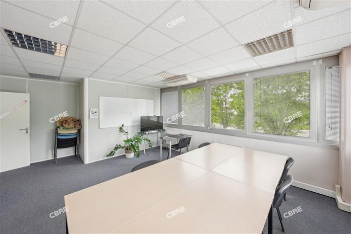 Bureau Vente 33520 BRUGES 15 AVENUE DE CHAVAILLES