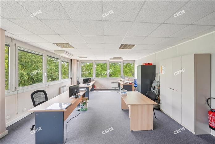 Bureau Vente 33520 BRUGES 15 AVENUE DE CHAVAILLES