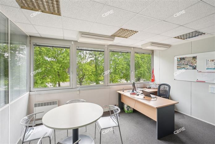 Bureau Vente 33520 BRUGES 15 AVENUE DE CHAVAILLES