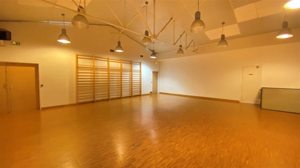 Local d'activités Location 93100 MONTREUIL