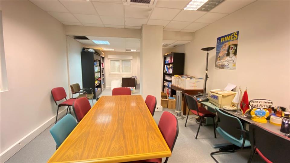 Local d'activités Location 93100 MONTREUIL