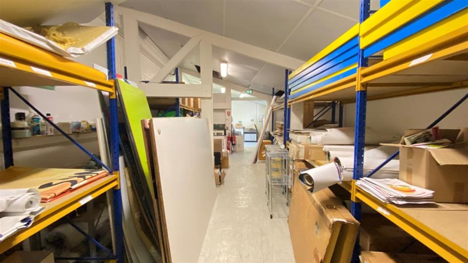 Local d'activités Location 93100 MONTREUIL