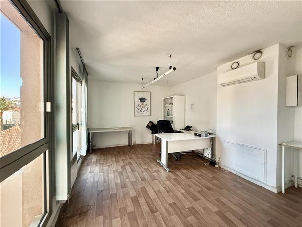 Bureau Location 06110 LE CANNET