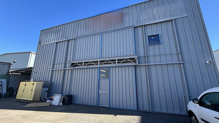 Local d'activités Location 06150 CANNES