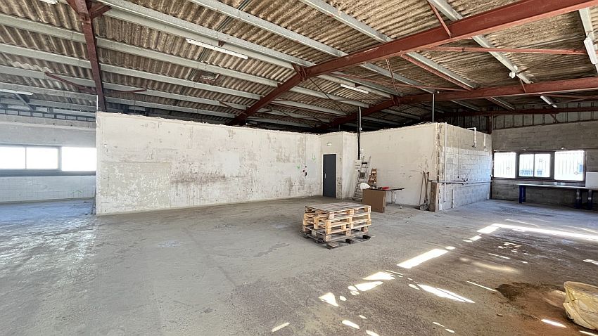 Local d'activités Location 06150 CANNES