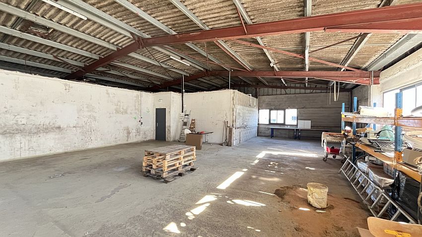 Local d'activités Location 06150 CANNES