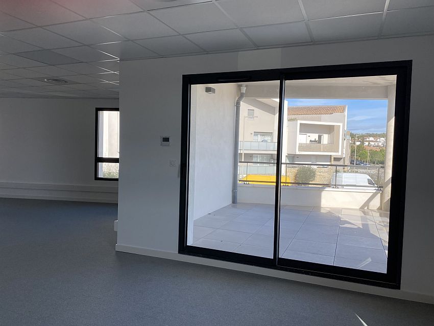 Bureau Location 34790 GRABELS