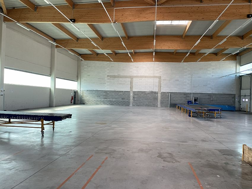 Local d'activités Location 83460 LES ARCS