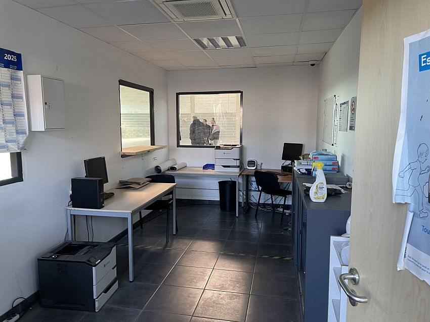 Local d'activités Location 83460 LES ARCS