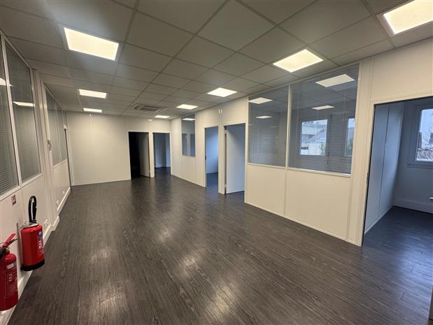 Local d'activités Location 92000 NANTERRE