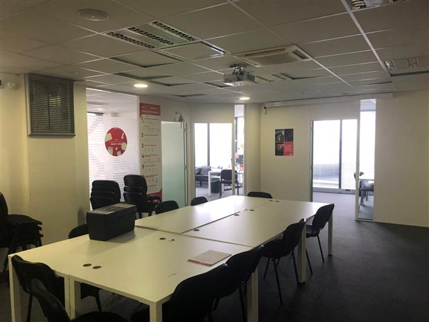 Bureau Location 33310 LORMONT