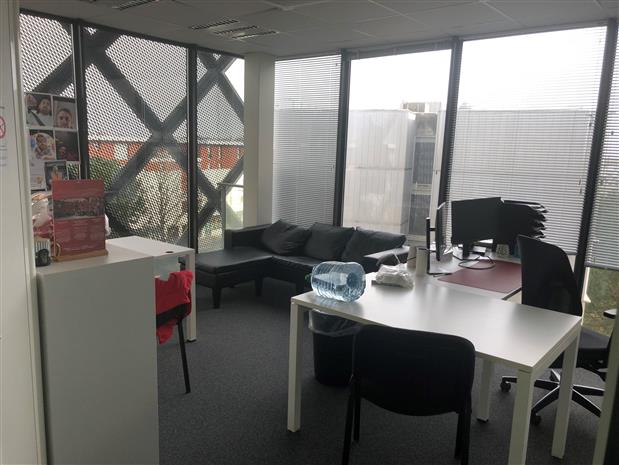 Bureau Location 33310 LORMONT