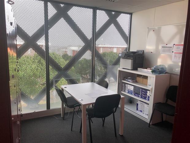 Bureau Location 33310 LORMONT