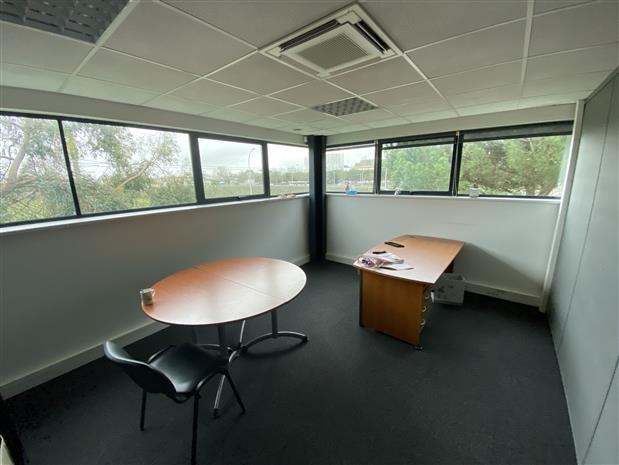 Bureau Location 33600 PESSAC 4 ALLEE DU DOYEN GEORGES BRUS