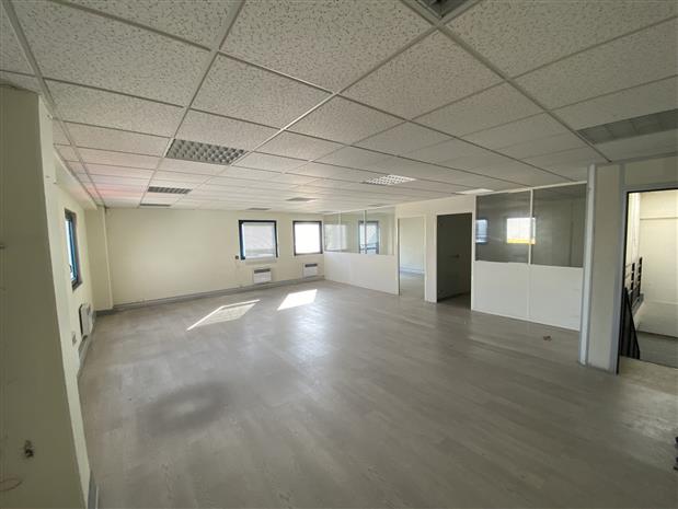 Local d'activités Location 93120 LA COURNEUVE
