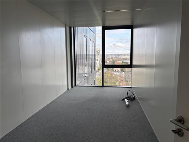 Bureau Location 69120 VAULX EN VELIN 2 AVENUE DES CANUTS