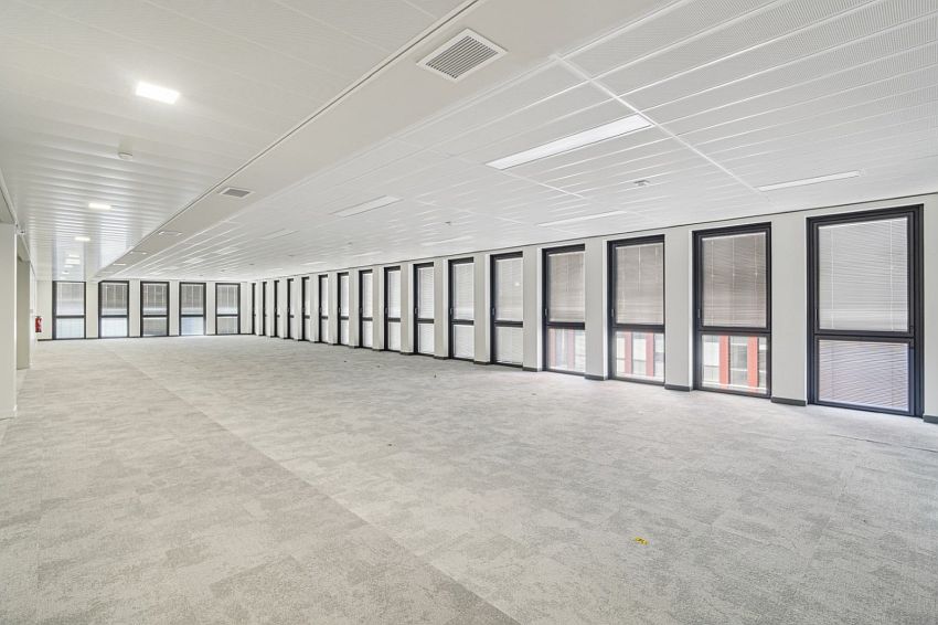 Bureau Location 93230 ROMAINVILLE