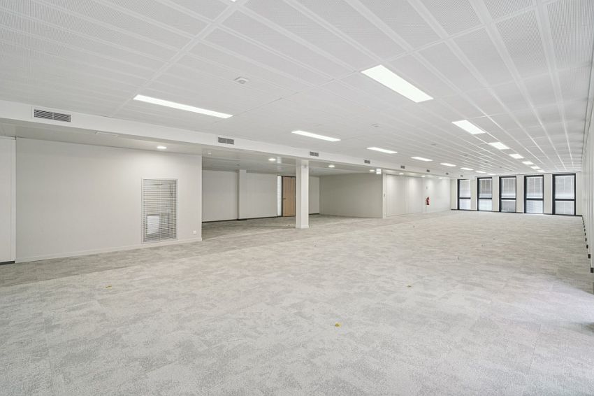 Bureau Location 93230 ROMAINVILLE