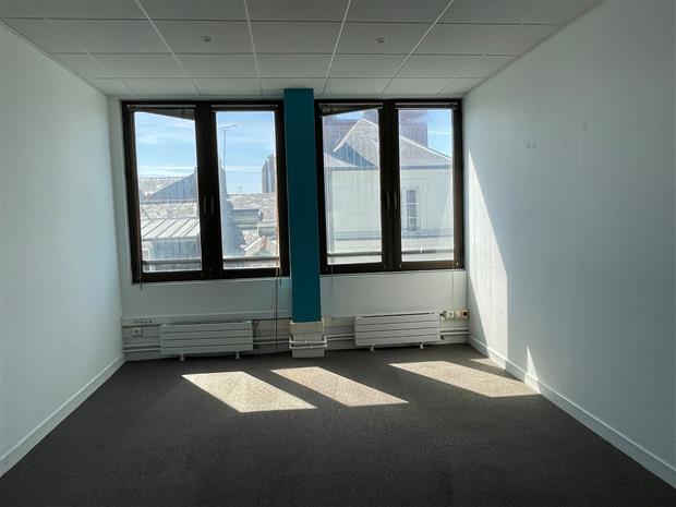 Bureau Location 44000 NANTES 1 RUE DE LA HAUTE CASSERIE