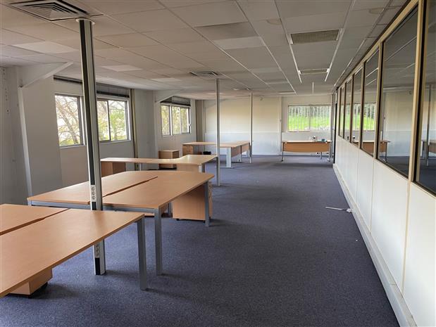 Local d'activités Location 06640 ST JEANNET