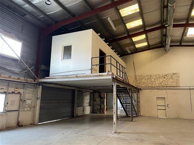 Local d'activités Location 06640 ST JEANNET