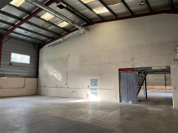 Local d'activités Location 06640 ST JEANNET