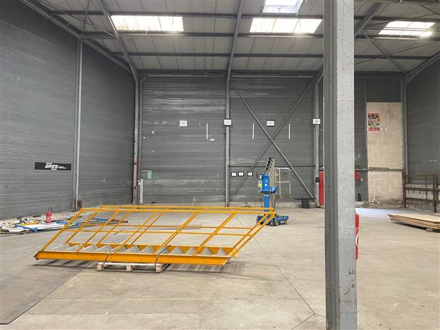 Local d'activités Vente/Location 06640 ST JEANNET