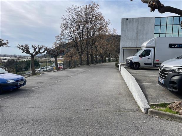 Local d'activités Vente/Location 06640 ST JEANNET