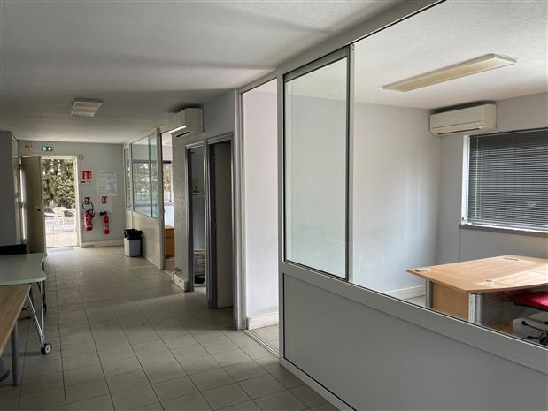 Local d'activités Location 06640 ST JEANNET