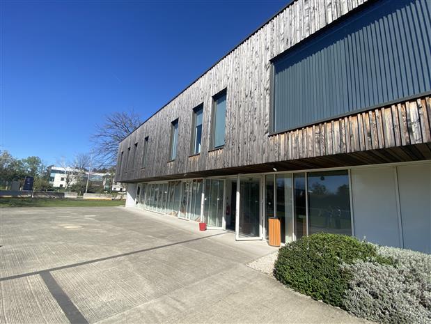 Local d'activités Location 33700 MERIGNAC