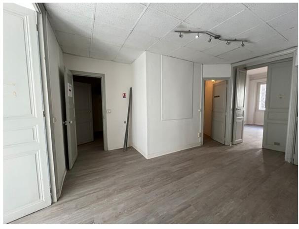 Bureau Location 83000 TOULON