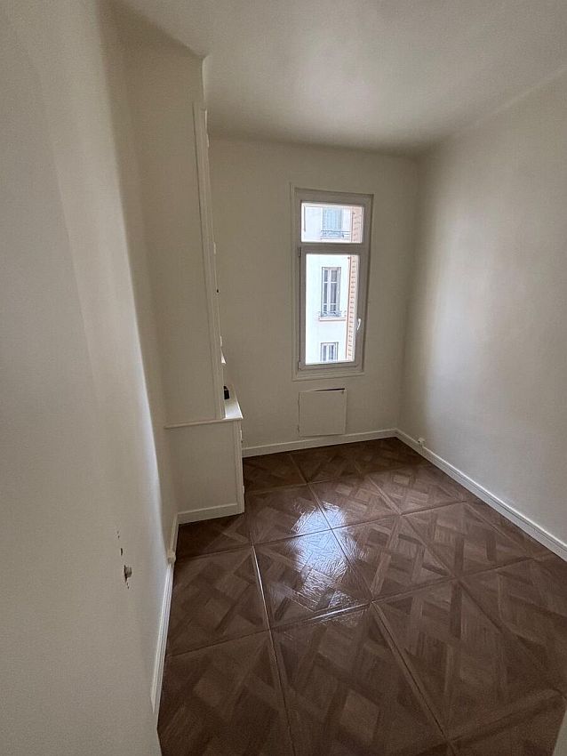 Bureau Location 83000 TOULON