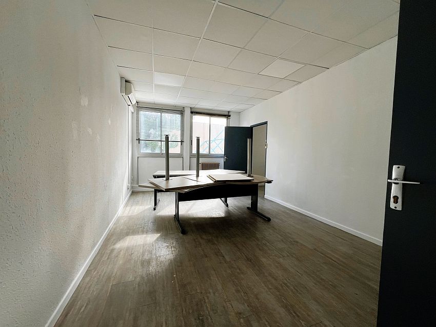 Bureau Location 06270 VILLENEUVE LOUBET
