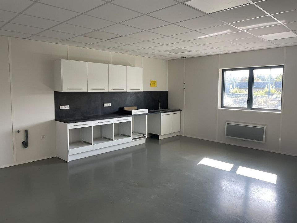 Entrepôt / Local d'activités Location 33440 AMBARES ET LAGRAVE