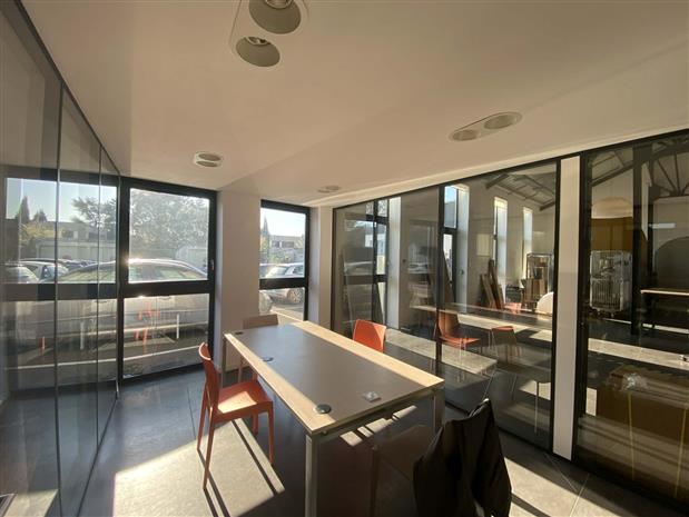 Bureau Location 59290 WASQUEHAL