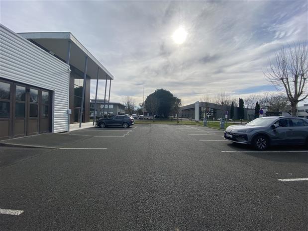 Local d'activités Location 33700 MERIGNAC