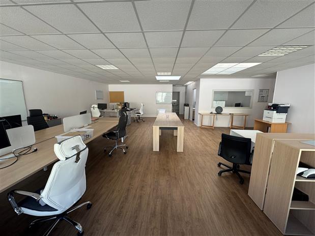 Local d'activités Location 78540 VERNOUILLET