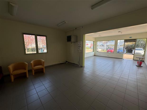 Local d'activités Location 78540 VERNOUILLET