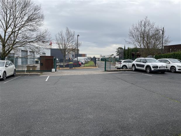 Local d'activités Location 69400 GLEIZE