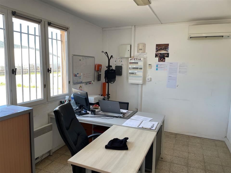 Local d'activités Location 83170 BRIGNOLES