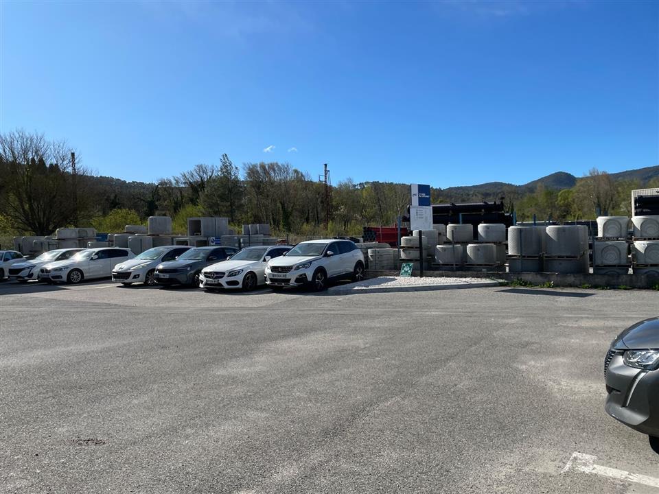 Local d'activités Location 83170 BRIGNOLES